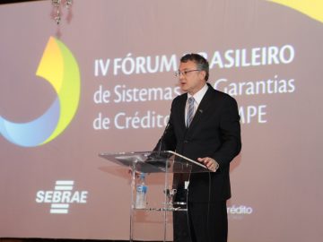 O diretor superintendente do Sebrae PR, Vitor Tioqueta