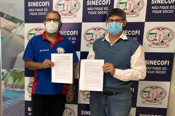 Com apoio da ACIFI, Sindilojas assina acordo com Sinecofi para preservar empregos