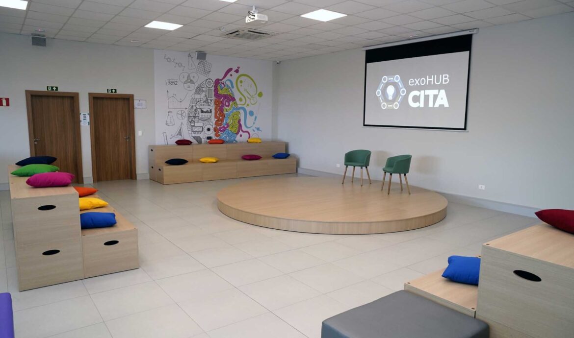 Além de abrigar empresas, exoHUB CITA possui espaço para interação do ecossistema de inovação – foto Marcos Labanca