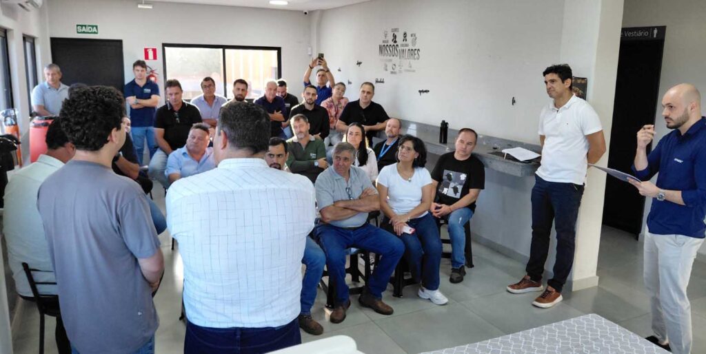 Representantes da Prefeitura de Foz e empresários do Distrito Industrial - Foto divulgação