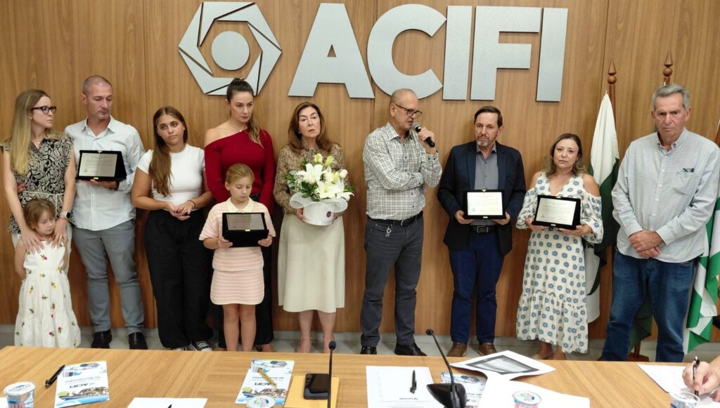 ACIFI presta homenagem póstuma aos empresários Nilson de Nadai e Ademir Volpato