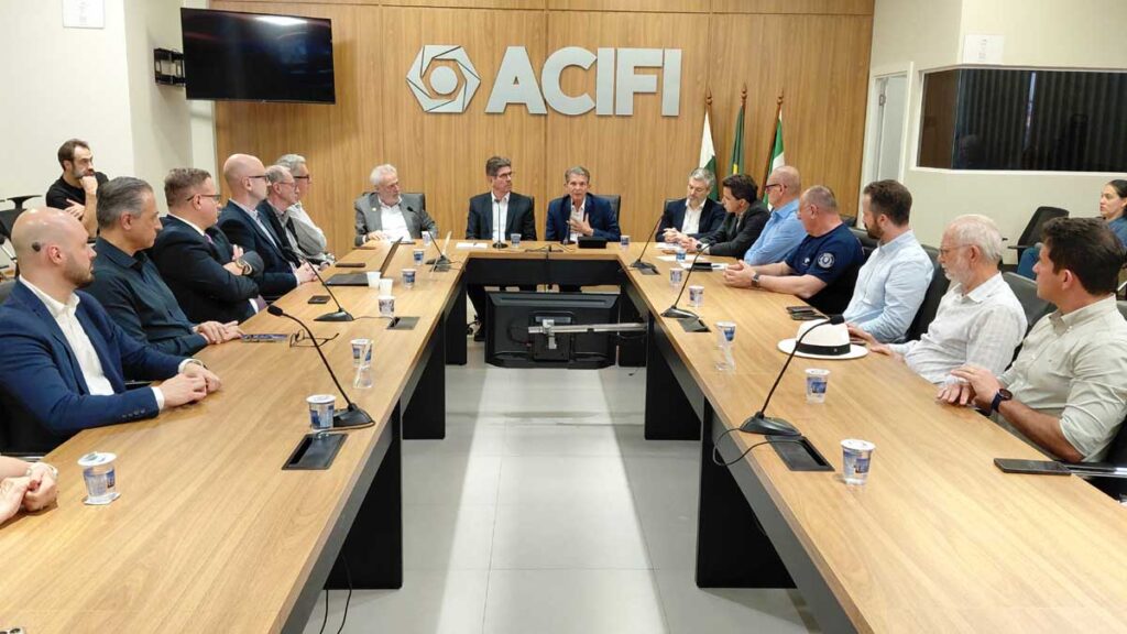 Receita Federal quer transformar Foz em referência nacional de inovação aduaneira